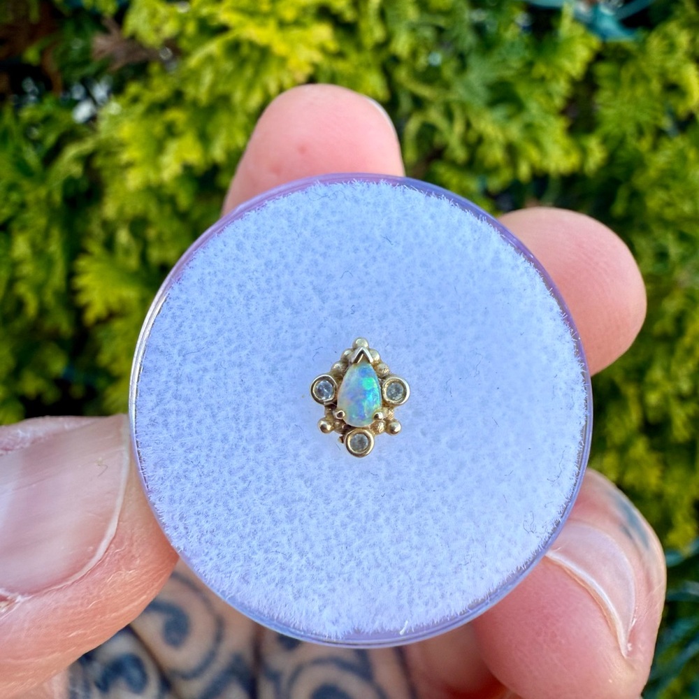 BVLA Pear Helana Threaded End